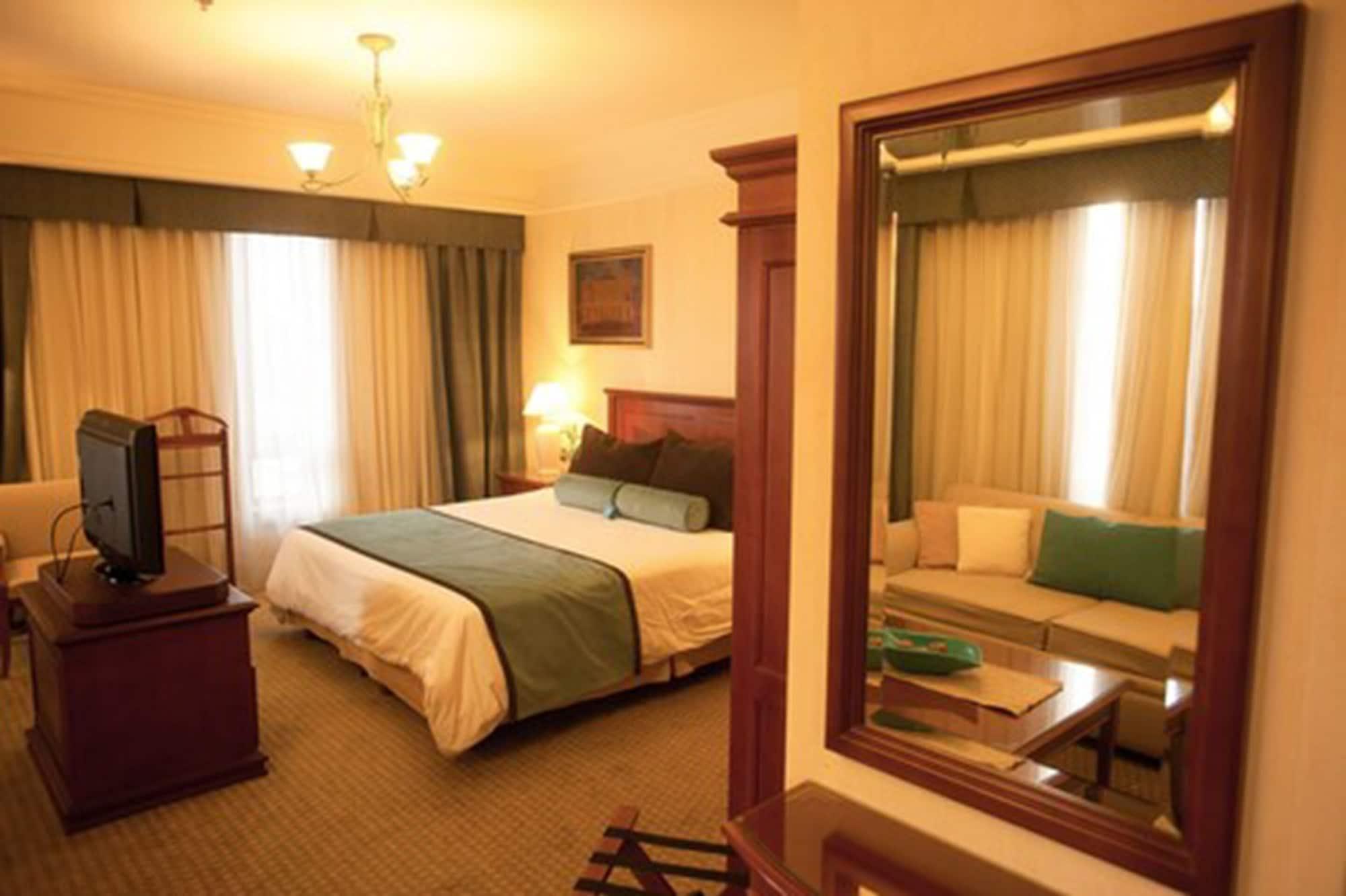 Epic Hotel Villa Mercedes Extérieur photo