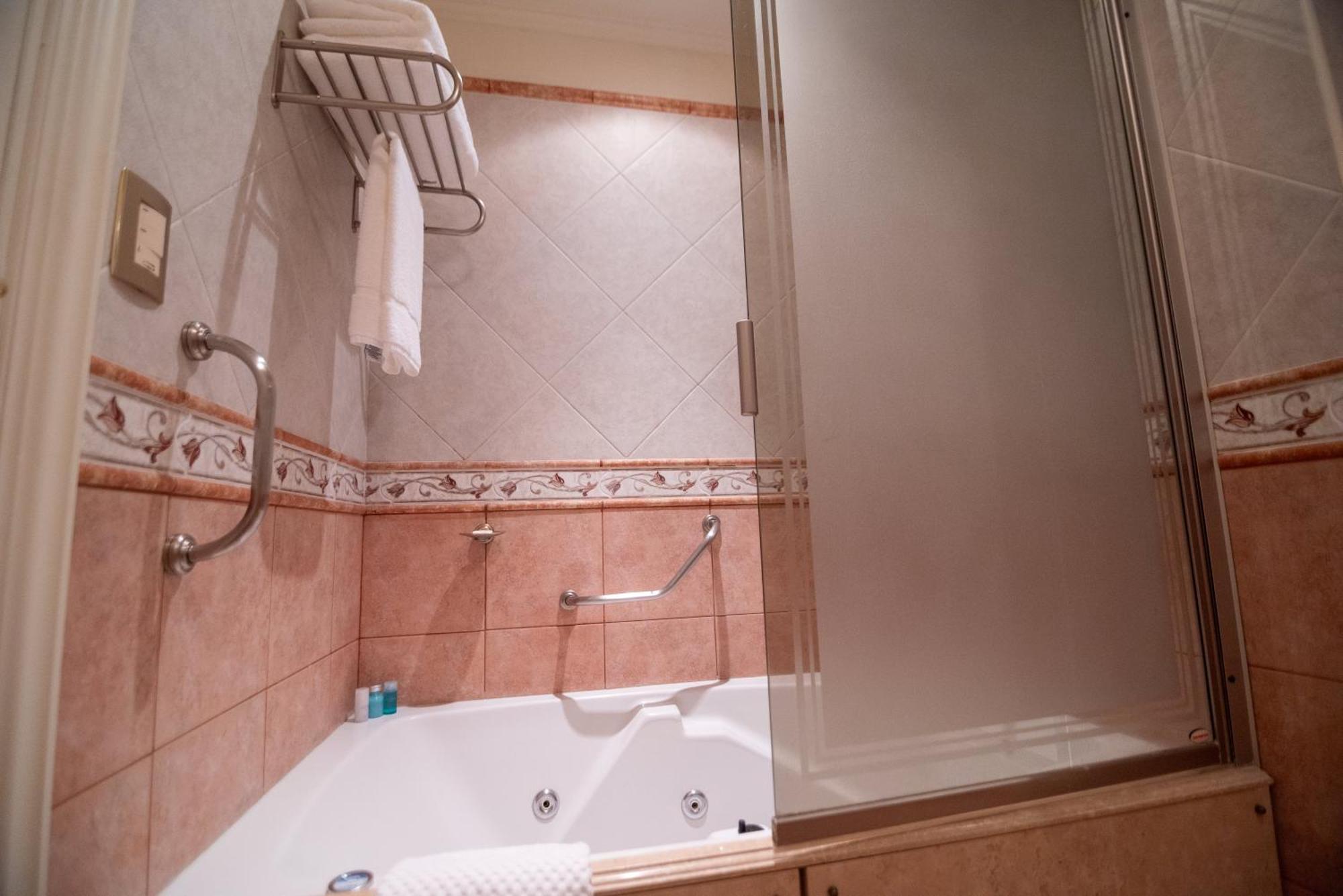 Epic Hotel Villa Mercedes Extérieur photo
